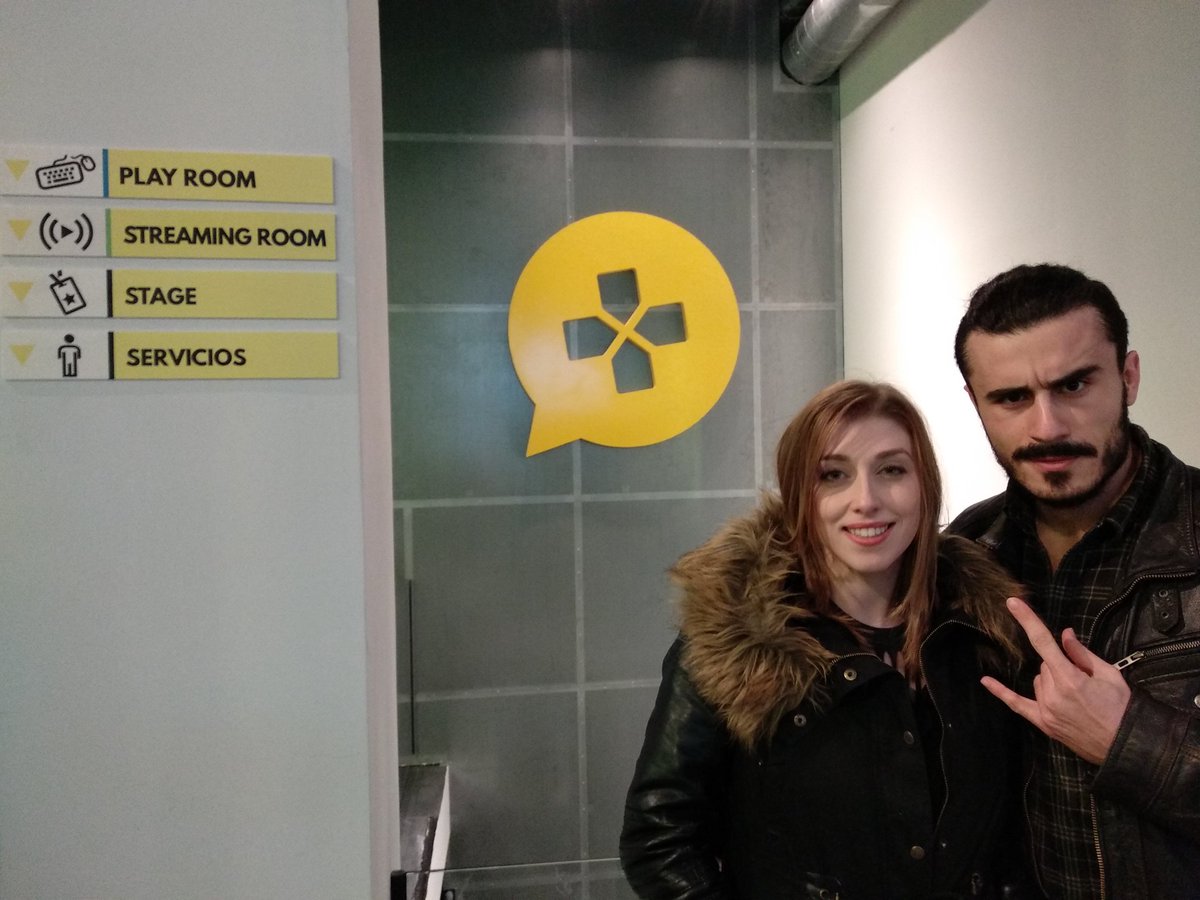 OhMyGameMadrid's tweet photo. Ha venido a visitarnos de sorpresa @MisterJagger_ Esperemos que se nos pegue un poquito de su lucidez y buen humor https://t.co/R148tzY0z7