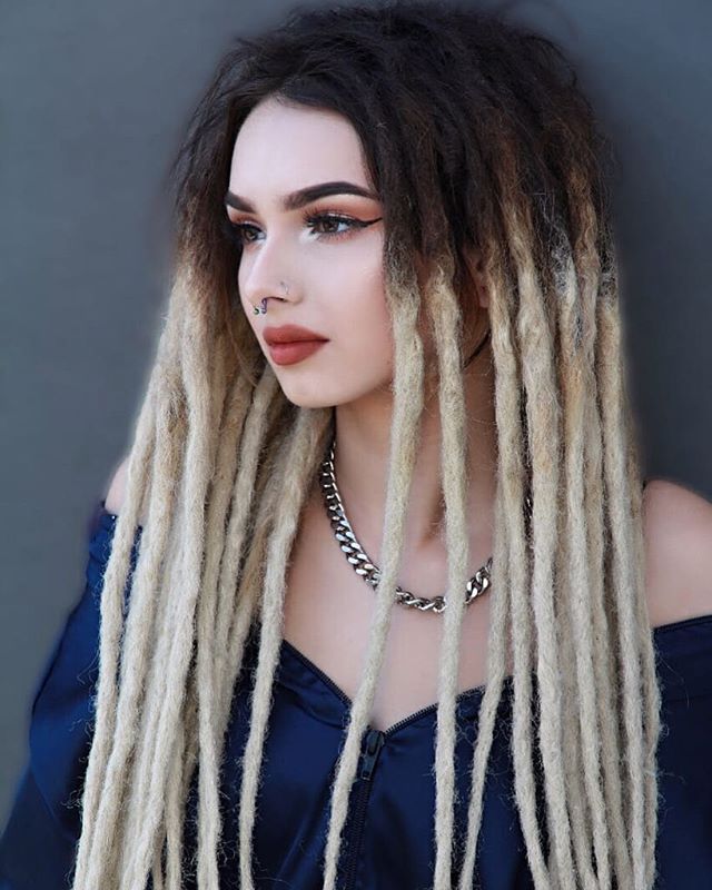 Finch on Twitter: "Zhavia's mom runs a dreadlock hair 