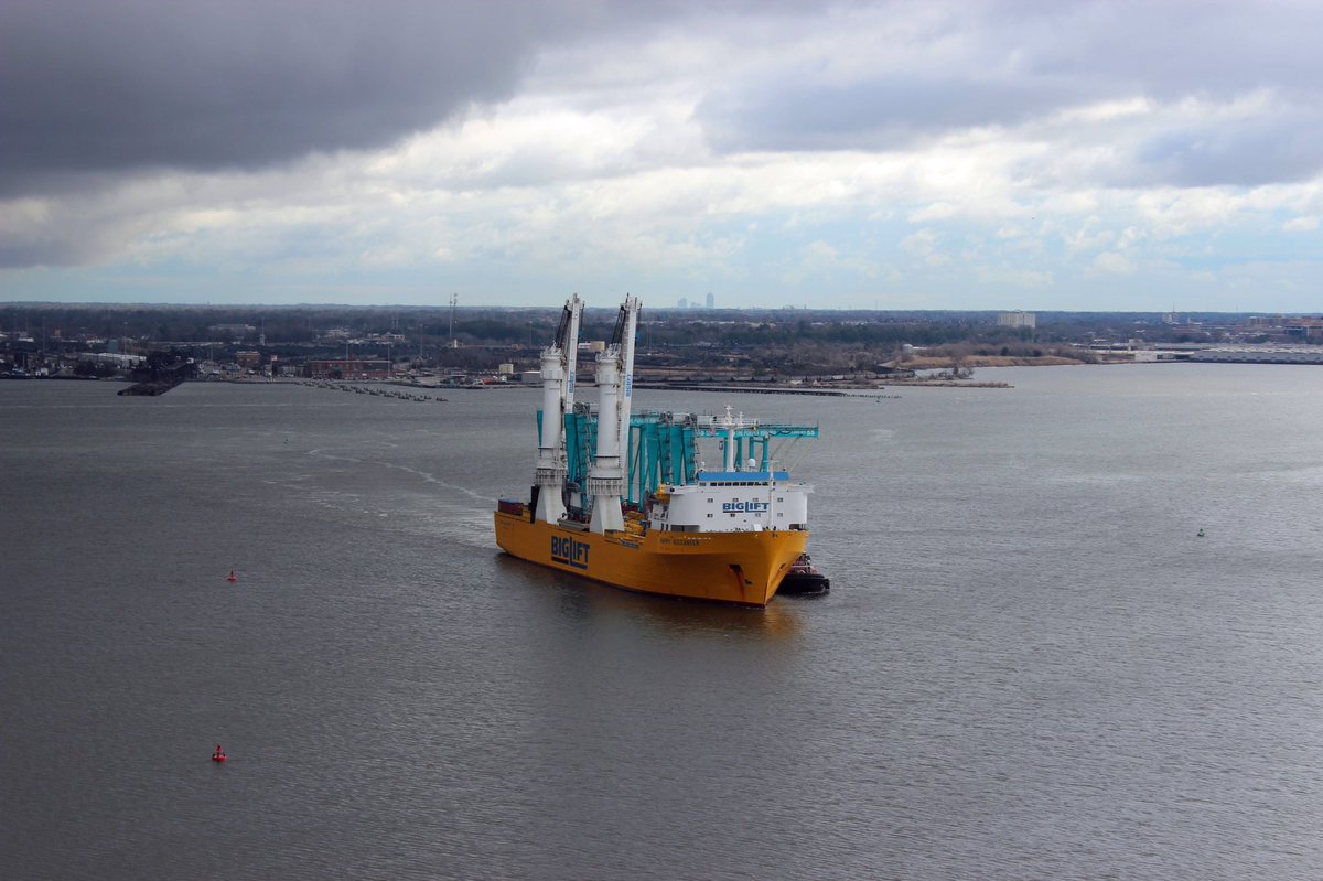 PortofVirginia's tweet image. The first bundle of six RMGs arrived safely this morning at Virginia International Gateway! We could not have done this without our partners at BigLift Shipping, @KonecranesUSA, and @TMEIC_Solutions #LiftingTogether #CatalystsForCommerce #Fortitude
