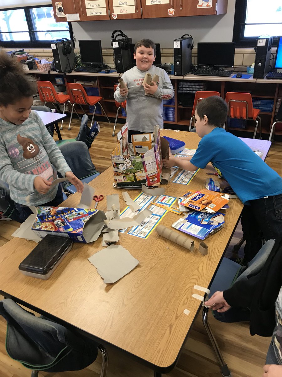 ashphi13's tweet photo. 3 Little Pigs STEM!  They had so much fun!! #STEM #wmvikings https://t.co/88mSzhDLLW