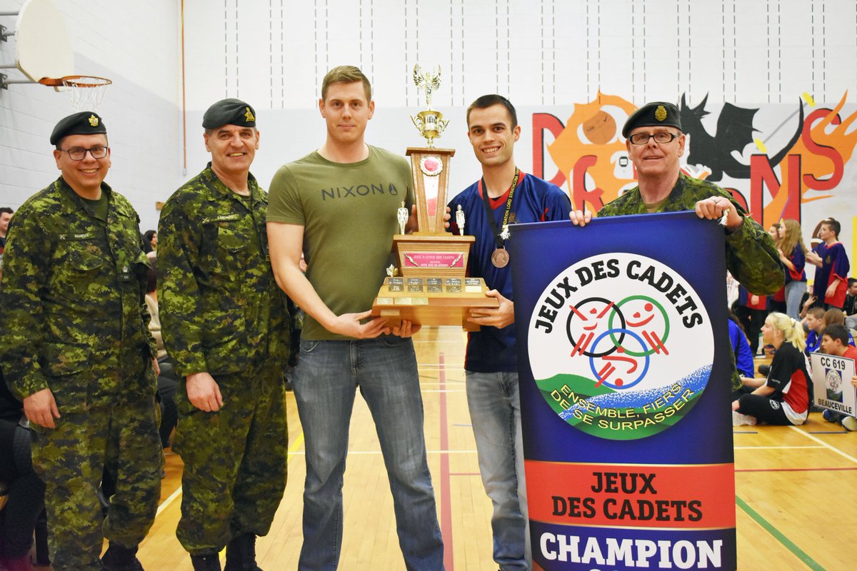 CmdtURSCE's tweet photo. Aux jeux des cadets de Beauce les cadets se donnent à fond. L'important c'est de participer...mais c'est aussi agréable de gagner #BienEtre #FormePhysique
Beauce Cadet Games. Cadets give all they got. Participating is important...but it's also fun to win #Wellness #Fitness https://t.co/DIo0bCG0J8