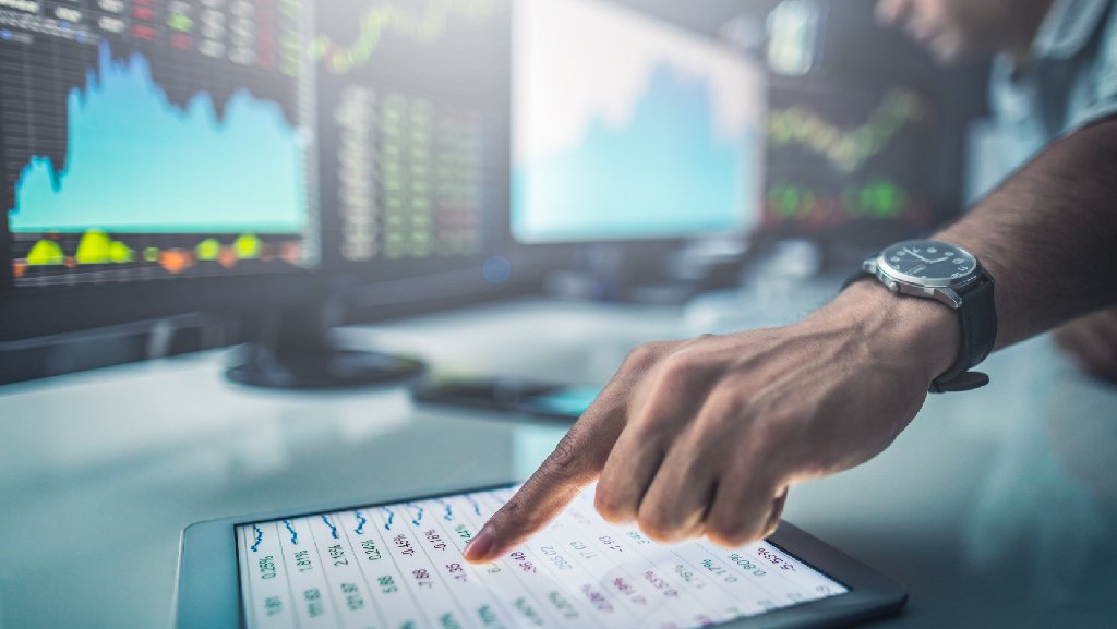 melchiog's tweet photo. #Blockchain, disruption, and the financial services landscape https://t.co/YQGcf9oVFh https://t.co/K150HzC87t