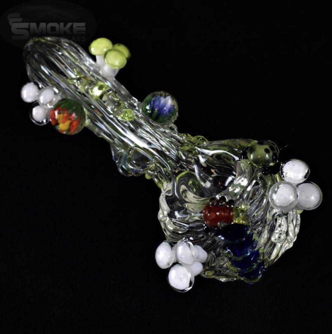 Crazy for cozmic critters with this artistic, unique, and functional UV reactive pipe by <a href="/EmpireGlass/">EmpireGlassworks</a>. 🐛🐞🍄 smokeunderglass.com/products/empir…
#FridayFeeling 👌🏽 #Twitter #anotherdayanotherpipe
🤞🏽💚😙💨 
#Empireglassworks 🔥 #creative #design #artist #art #herbalicious #headshop☝🏽
