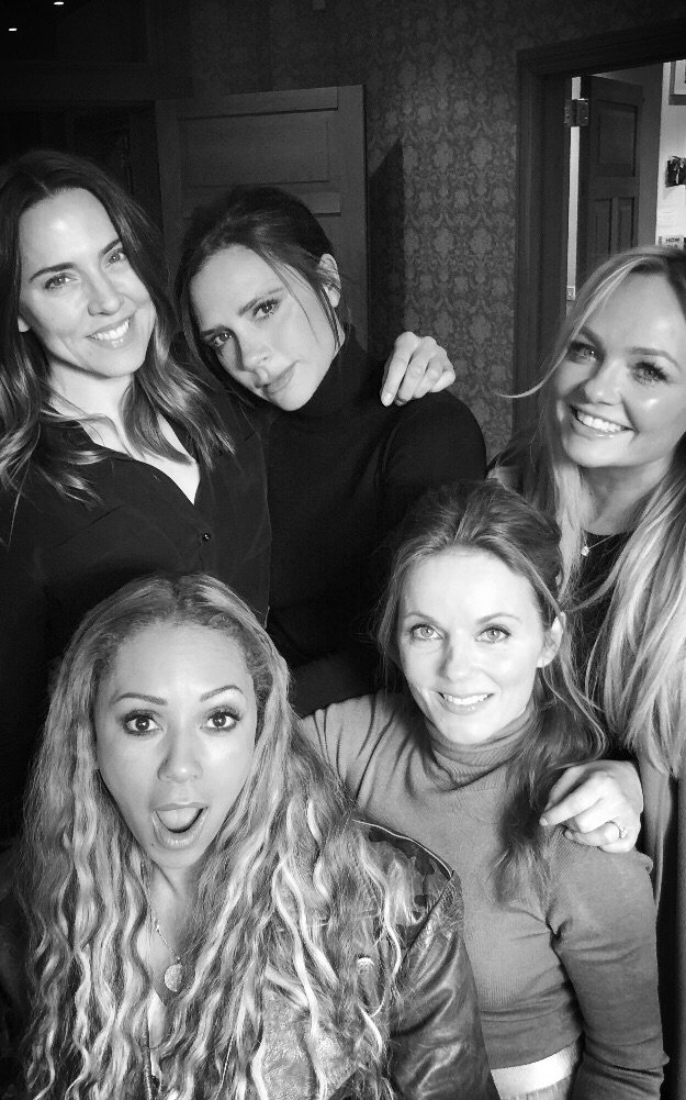 MelanieCmusic's tweet photo. So glad I got my hair done. I thought I was just popping round my mates for a cuppa! #Spiceworld Love my ladies ❤️❤️❤️❤️❤️ https://t.co/pyGuPtJehj