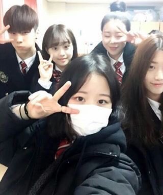 Chuu pics ♡ tweet media