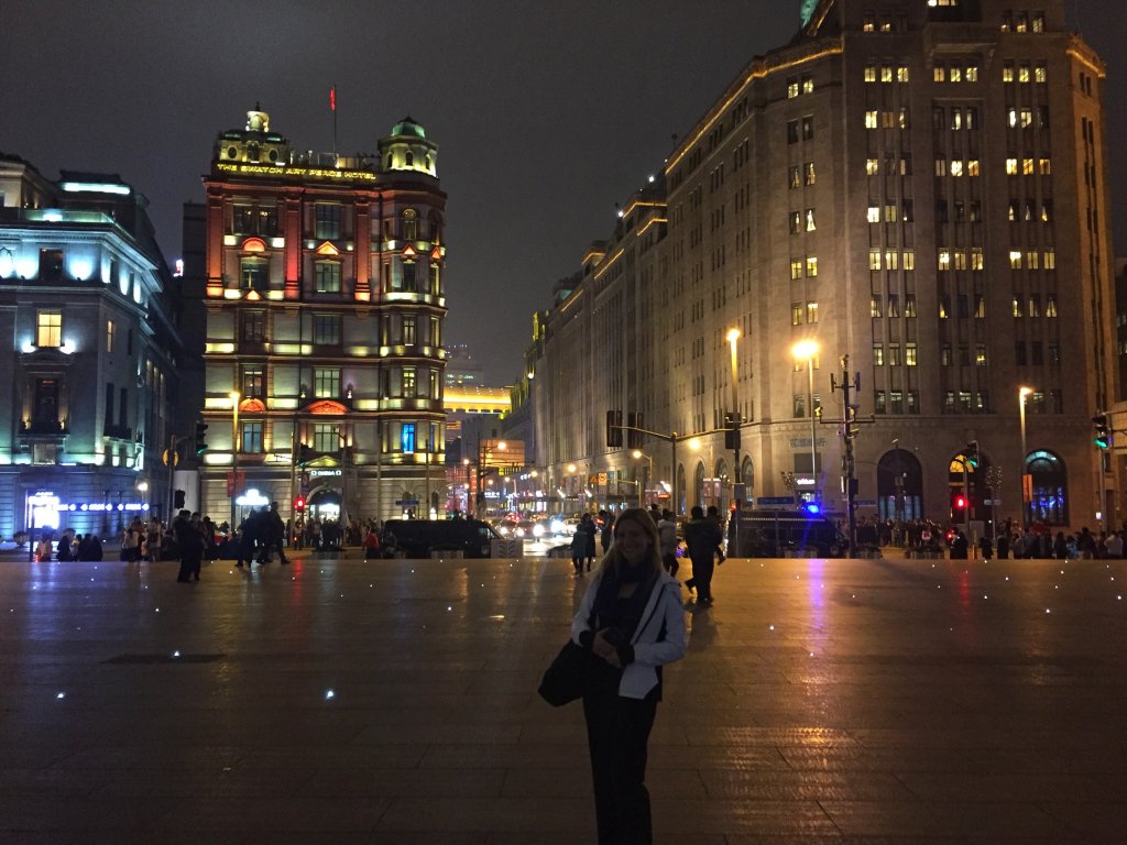 aimlesslyali's tweet photo. Via 8 hours in Shanghai https://t.co/SqtsTqzfrZ https://t.co/mq630YMRa7