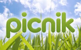 __iamEmerald's tweet photo. Before Snapchat filters we had picnik it was lit only the real ones know 😂😂 #tweetlikethe2000s https://t.co/7BqWE84s99