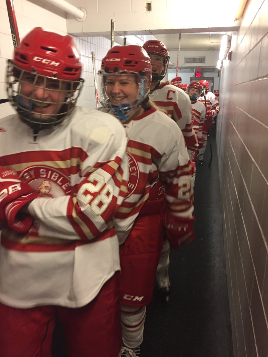 GoTRWarriors's tweet photo. Warrior Girls 🏒 down 2-0 after one vs Robbinsdale Armstrong/Cooper. https://t.co/8xcBfLJTKJ