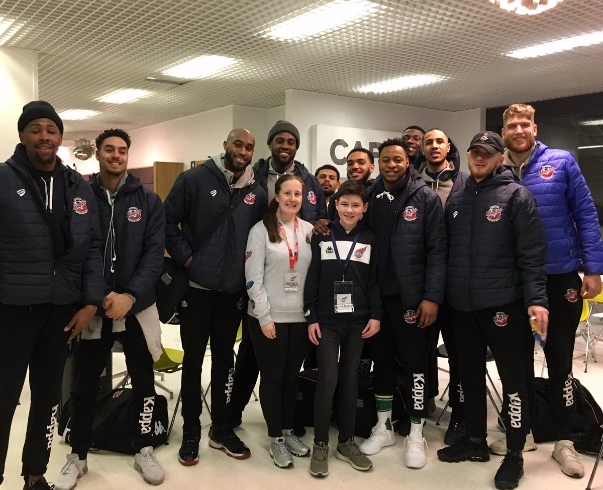 BBLFAN_'s tweet photo. @BristolFlyers fam 💯📸🙌🏻 https://t.co/X9mst7MSIP