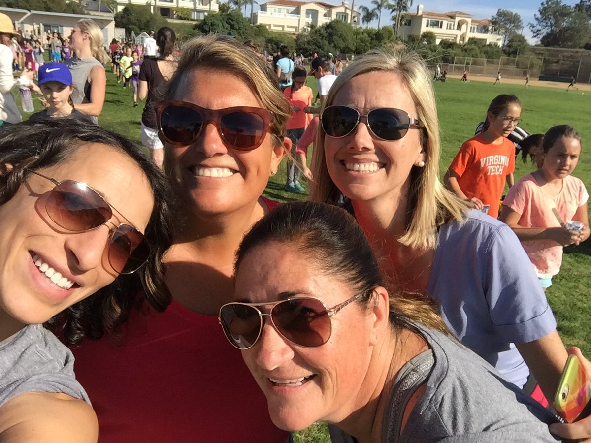 Supporting STEAM+ at JOG-A-THON <a href="/ColleenGainesED/">Colleen Gaines</a> <a href="/cristinstrain/">Cristin Strain</a> <a href="/MrsMazepa/">Stefani Mazepa</a>  #DMHeights