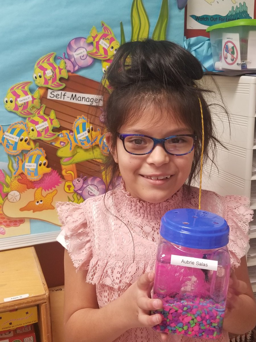 J_Pena_Salazar's tweet photo. Becoming a Self-manager in Mrs. Salazar's classroom is quite a process but such a big deal! I'm so happy that my 1st self-manager has earned her fish! #awesomebehavior
#lewisinspired 
#bmcinspired 
#salazarsselfmanagers https://t.co/OOTp4EkuLs