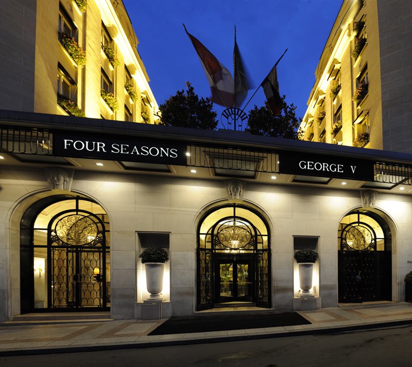 transfervparise's tweet photo. #Four_Seasons_George_V
#Отель Four Seasons George V — то #место, #где #очарование и #романтизм встречаются с культурой и историей. От #самого момента, когда Вы входите в #двери, он затронет #Ваши #чувства и окружит Вас элегантностью, добротой и изящным обслуживанием.

#париж https://t.co/Zz13tRYDQT