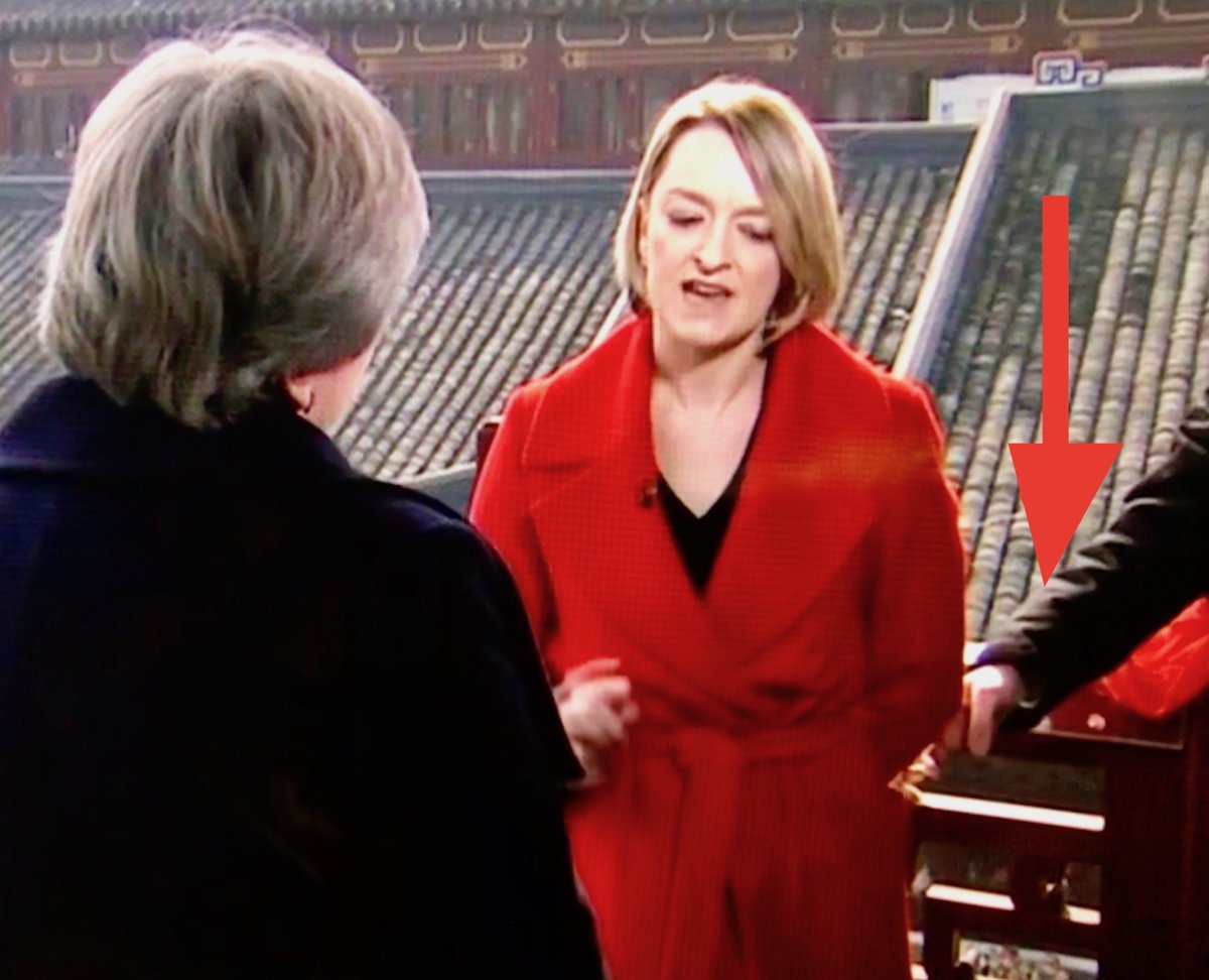 TheDesKelly's tweet image. See this hand poking @bbclaurak during her interview with @theresa_may? This is a media officer trying to wrap things up. It happens a lot off camera. Usually, during the most difficult question.