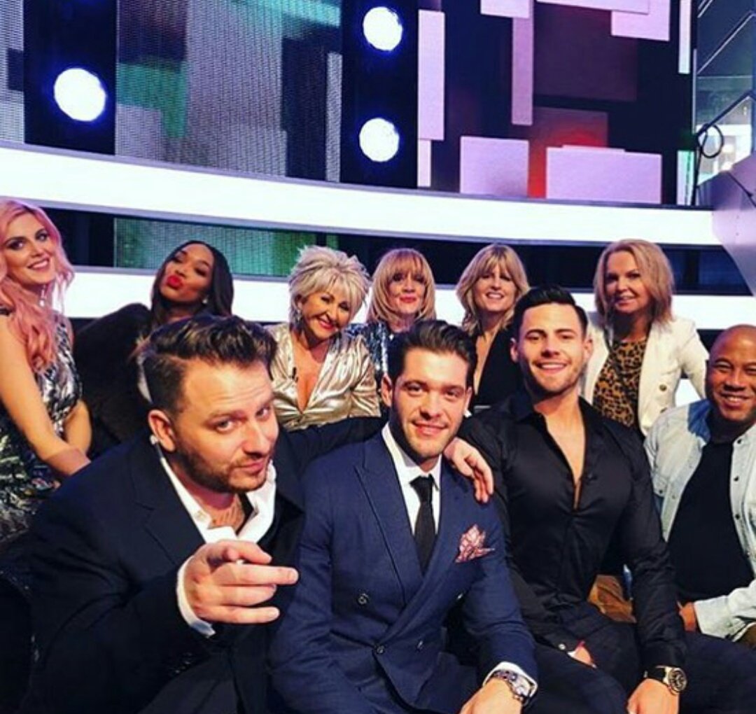hiorhey5sosxx's tweet photo. Going to miss watching these every night 😢 it's been a great series! Favourite moment: Andrew and Shane J friendship 😻
#CBBfinal #Shane2Win #CBBShaneJ #Courtneyact #ShanejToWin #CBB #Shandrew https://t.co/1SlDwT6H7Y
