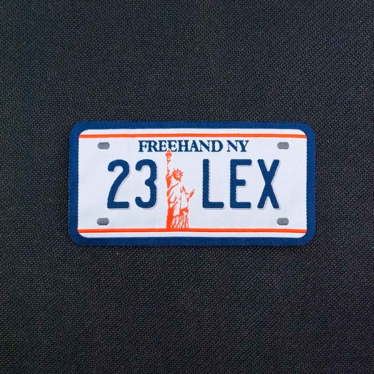 NYC_Labels's tweet photo. Happy Friday! Check out this New York themed woven patch, a great option if you'e looking for a lot of detail. #wovenlabels #customlabels #fabricarts #design #clothingtags #fabric #fiberarts #clothing #newyork #custom #patches #textile #textiledesign
https://t.co/rqpi2n7hkZ https://t.co/gOjIwtGHeg