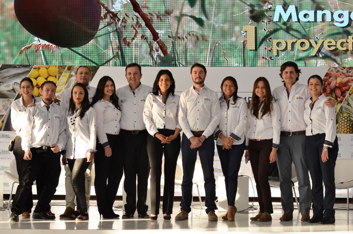 Felicitaciones al equipo del @PTPColombia responsable de la Alianza #ElAgroExporta por su compromiso con el desarrollo, crecimiento e internacionalización del campo colombiano. <a href="/MincomercioCo/">MinComercio Colombia</a> <a href="/MinAgricultura/">Min. de Agricultura</a> <a href="/mloreguti/">Maria Lorena</a> <a href="/JuanGZuluaga/">Juan Guillermo Zuluaga</a>