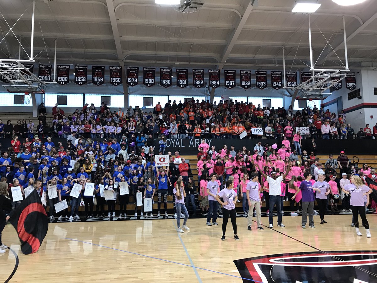 philip_swanson1's tweet photo. Pictures from the Royalty Week Pep Assembly! Way to go Royal Army, that was a lot of fun! #royaltyweek #riverdeep https://t.co/iiaqtzRLQt