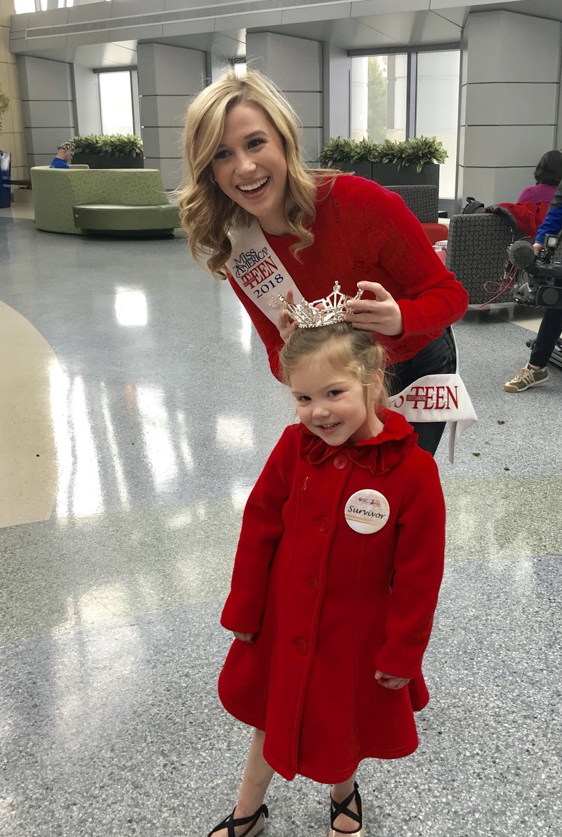 EmilyFaithTV's tweet photo. Crowning Liv today! #AmericanHeart #GoRedforWomen #WearRedDay #ChildrenshospitalofOklahoma #OUmedicalcenter #hearthealth #writeyourownstory #WearRedandGive #gored #Lakesidewomanshospital https://t.co/V1biu8CCYk