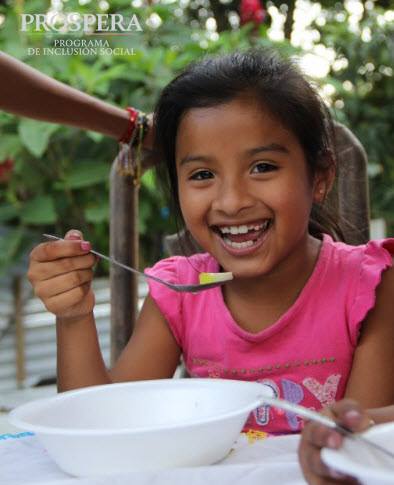 Prospera_MX's tweet photo. Con el Componente de Alimentación #PROSPERA te ayuda a tener una alimentación sana y balanceada. https://t.co/Rf5hkkVM8w