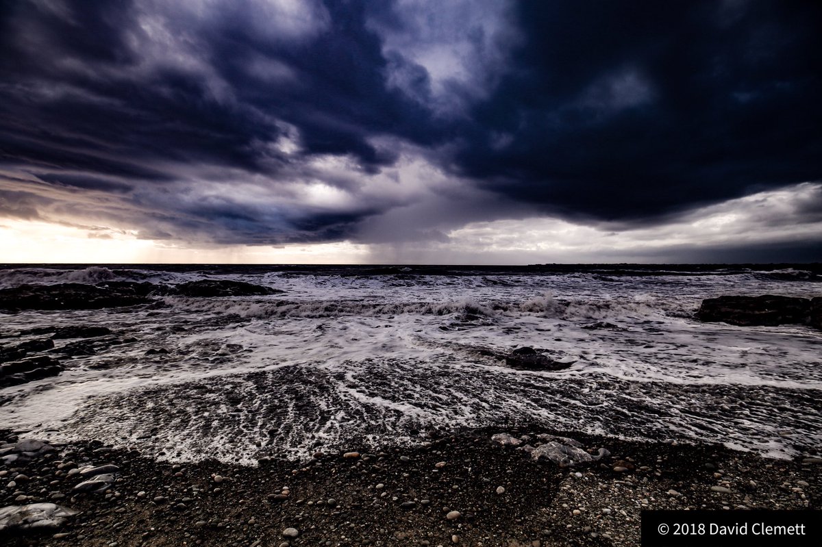 The storm over Ogmore Bay in the Valenof Glamorgan <a href="/visitthevale/">Visit the Vale</a> <a href="/HelloBarryMag/">Hello Barry</a> <a href="/500pxrtg/">Photography RT Group</a> @ruthwignall <a href="/ogmorebeach/">Ogmorebeach</a> @barryinpics <a href="/Barrybados/">#Barrybados</a> <a href="/PhotographsVale/">Vale Photographs</a> <a href="/_BARRYISLAND_/">Barry Island ❤🏴󠁧󠁢󠁷󠁬󠁳󠁿❤ #BarryIsland</a> <a href="/WelshWalks/">Walks Around Wales</a> <a href="/ItsYourWales/">It's Your Wales</a> @Photosofwales <a href="/WearetheVale/">We are the Vale</a>