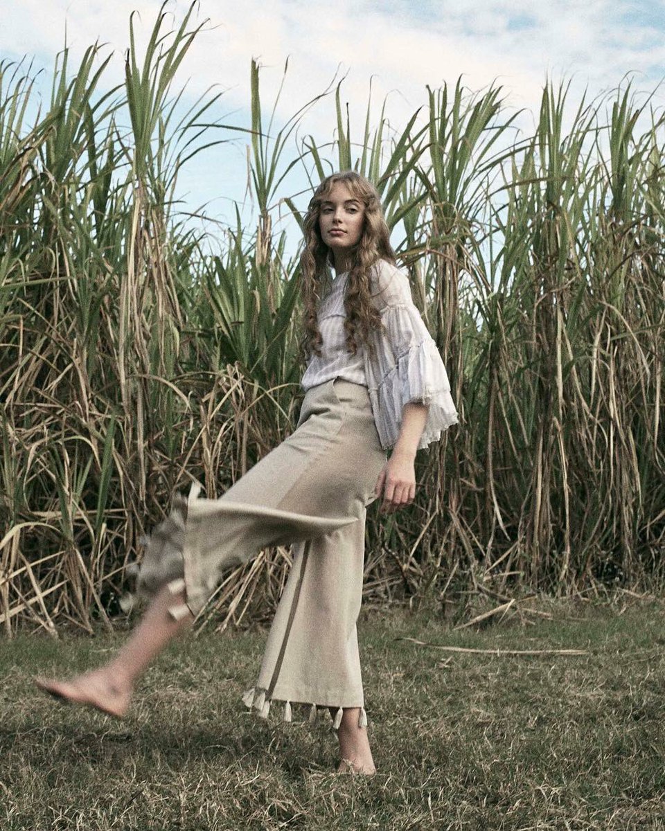 Kick Your Toes Up, it's the Weekend! #ashwhite #designer #model #brookefinato #brisbane #qld #weekendvibes