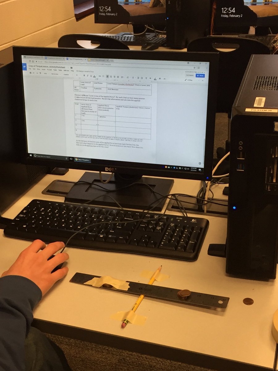 lennstroms's tweet photo. Experimenting with torque in AR today. Learning the science behind why we use big gears vs small gears. @PlumGroveJH @d15_STEM @egfi thanks for the lesson!! https://t.co/IdbblCVmH6