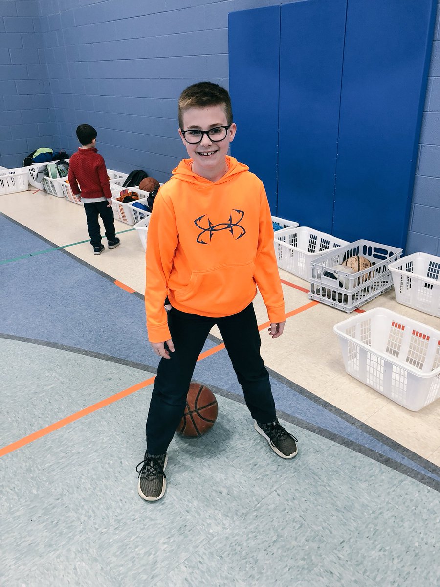 Wearing Orange to support family and friends from Marshall County today in Nashville <a href="/MetroSchools/">Metro Schools</a> #marshallstrong #belikebailey