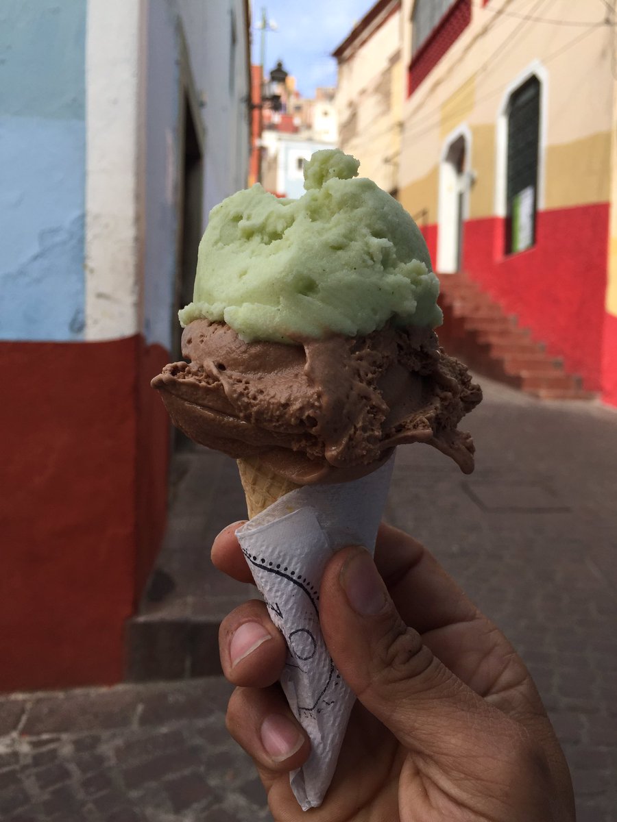 estaciongelato's tweet photo. Ya hace calorcito!!!! En... #estacionGelato #Guanajuato #Natural #LimonCon Hievabuena #ChocolateSemiamargo #Artesanal #ConoOVaso https://t.co/3xEL4p5nk4