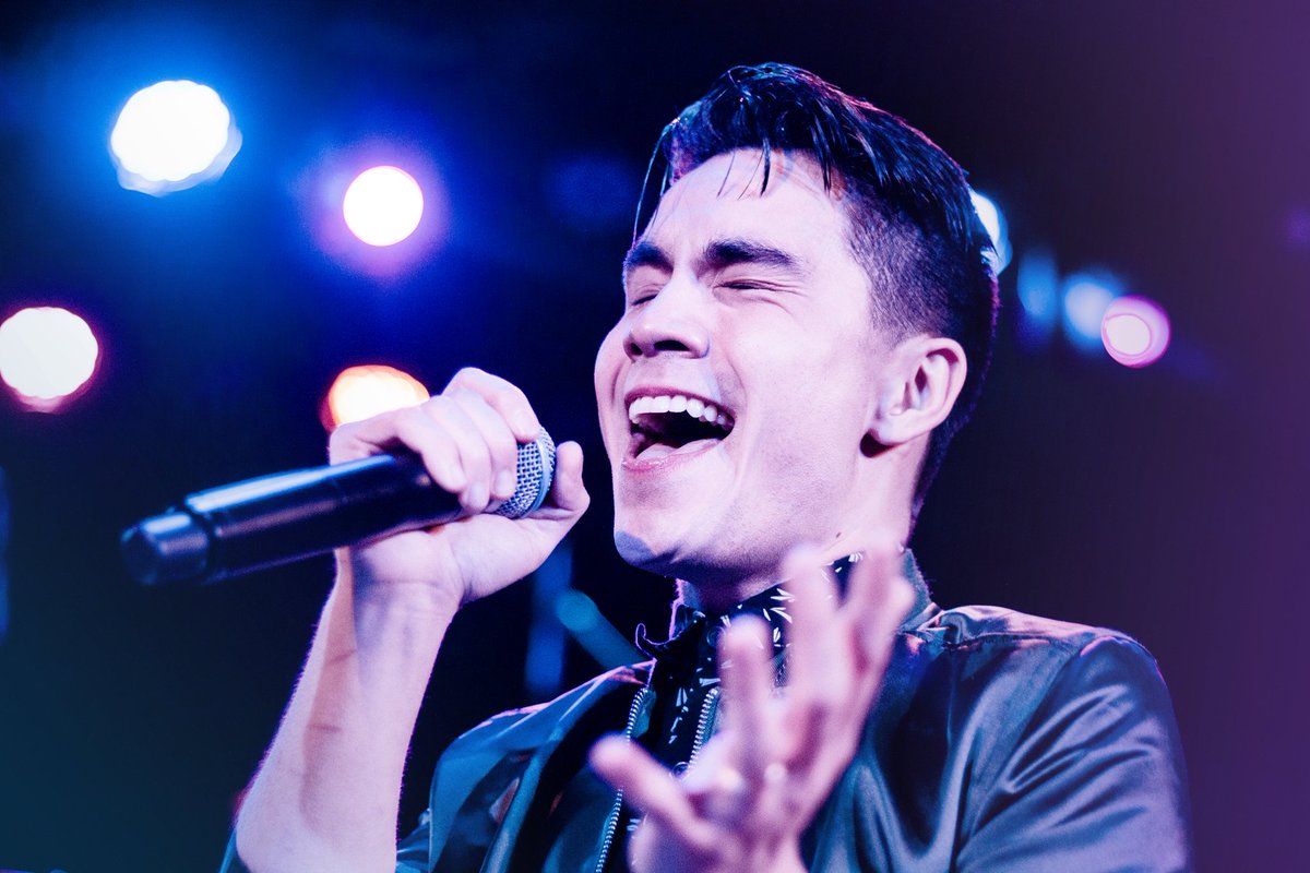 yisingkao's tweet photo. Sam Tsui did amazing at the Roxy!! Check out his new album Trust🙌 https://t.co/FMPTXUtZTv