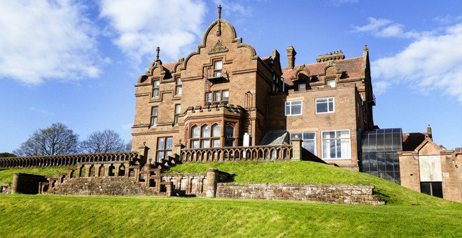 BESTLIFEUK's tweet photo. Planning a romantic getaway over #Valentines? Book a break with Britannia hotels from only £39.99! AL 
https://t.co/2rCNy8fqZo
#hotels #valentinesday #deals #moneysaving #blogging #FridayFeeling https://t.co/AiWInNPfBp