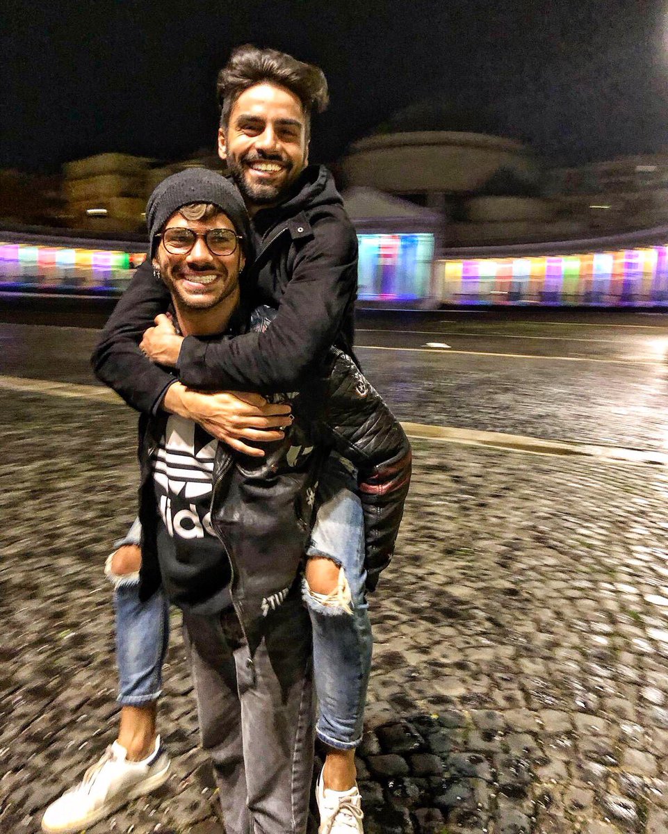 sona_claudio's tweet photo. Napule è mille culure 🏳️‍🌈 https://t.co/PY9gkMHDXd