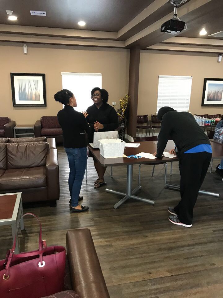 jaylajallen's tweet photo. Great turnout today! We had over 100 students registered in just 2 hours! Thank you to those who helped and volunteered with the event, first event was a success. #PVAMU #PrecinctChair ๐๐๐ณโ๏ธ https://t.co/4oLiHDv634