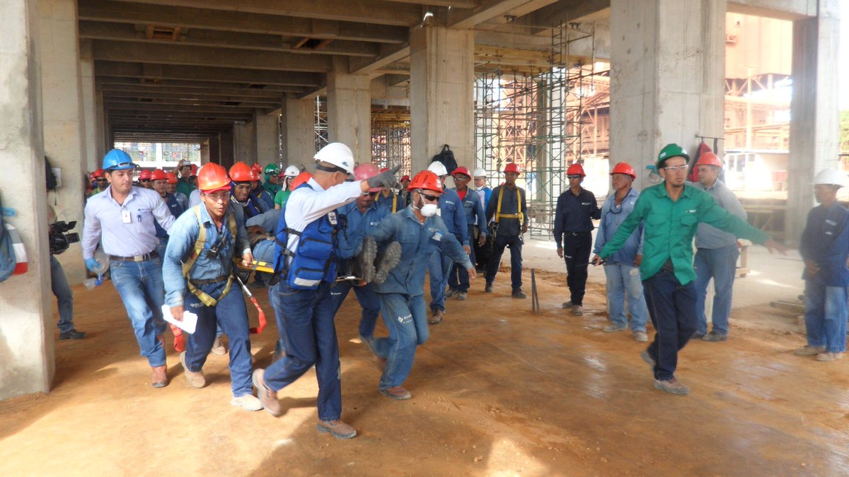 MccPlantaPellas's tweet photo. |Simulacro #02Feb| Departamento de SISOA de #MCC #VEPICA realizó simulacro de emergencia en el área de Peletización de la obra en construcción de la #2LPP junto con la Gerencia de SISOA de #FMO #SeguimosAvanzando #Prevención #CeroAccidentes https://t.co/YpBvVKmPvv
