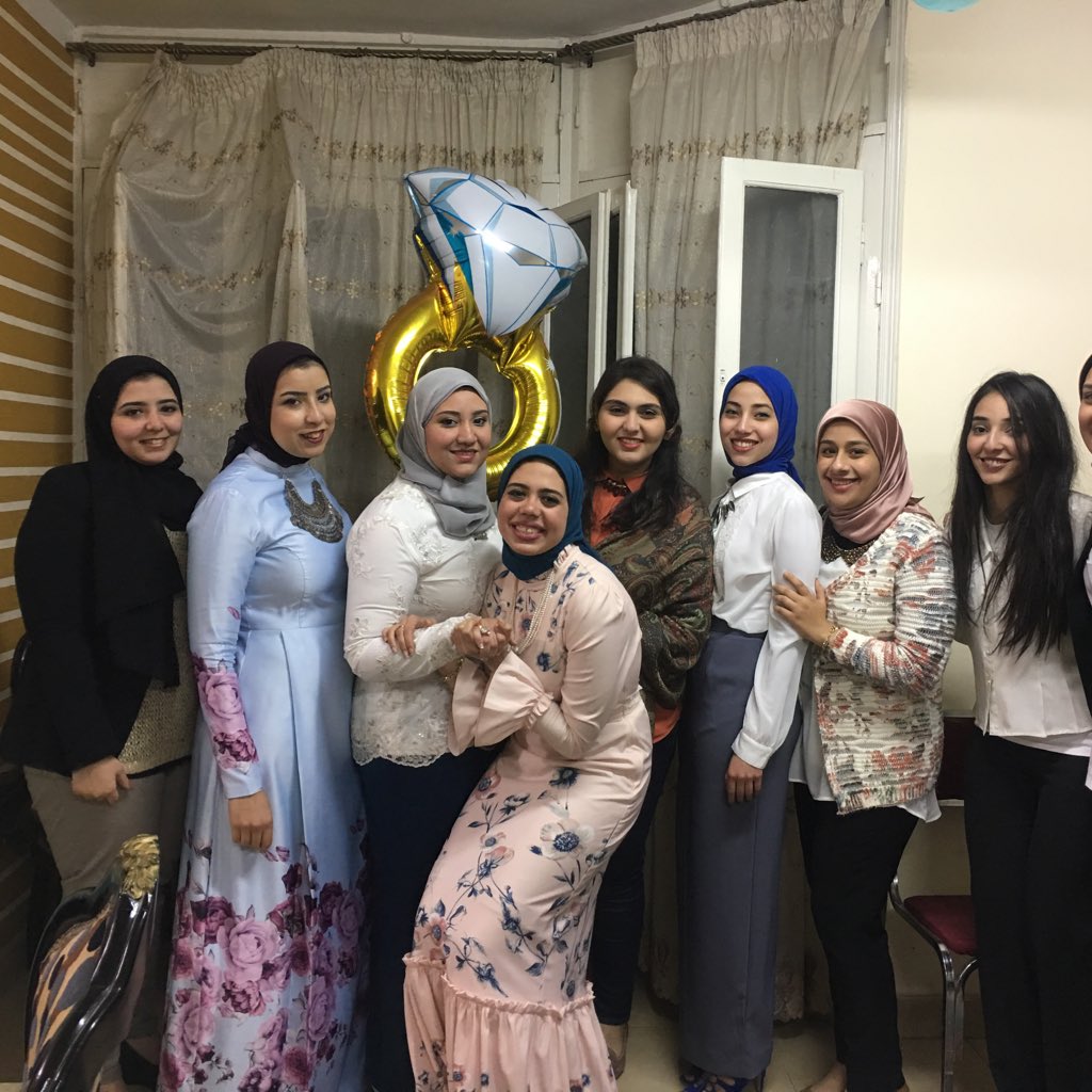 fatmasleem95's tweet photo. #NewProfilePic #so7ab el mdrsa w el 3rosaโฅ๏ธ๐ฐ๐๐27la youm https://t.co/HZiESlFAmH