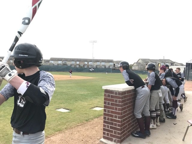 ConsolBaseball's tweet photo. Great night at Tiger Field for our 3-way intra-squad! Thanks to the parents for the help and to @HEB at #TowerPoint for the food! @AMCHSWeb https://t.co/StRbAhS4Gu