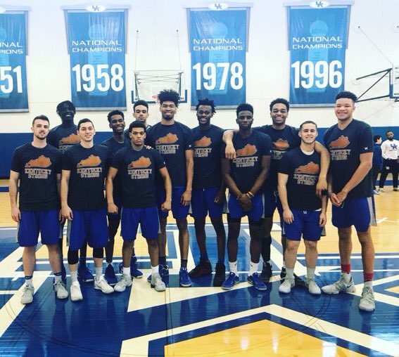 JonnyDavid's tweet photo. Sometimes you got to stop and look at the bigger picture. Bigger than basketball #KentuckyStrong💪🏼 https://t.co/jcWzBhjyUd
