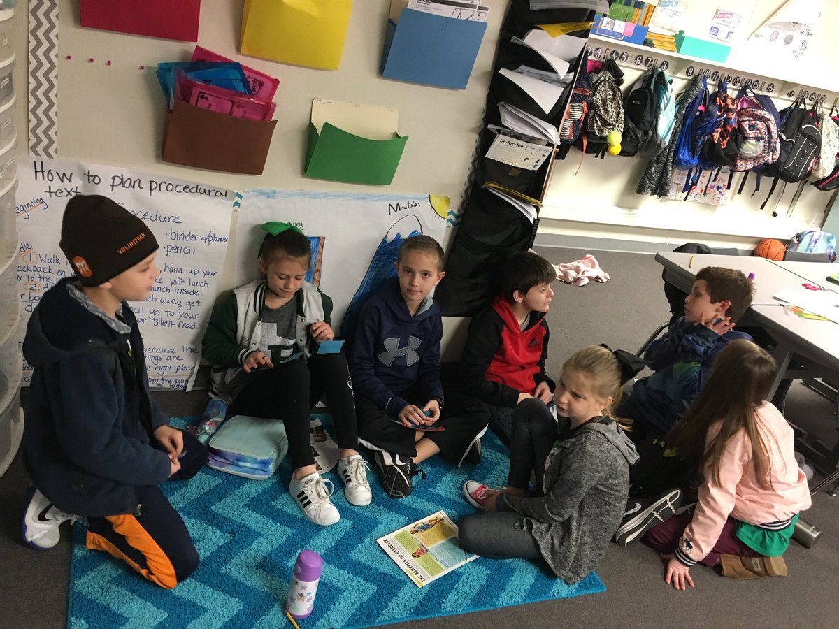 MsSimpson8's tweet photo. Main idea conversations! #mainidea #smartkids @FierceFolsom https://t.co/O3zjhMeFSh