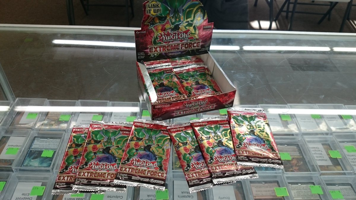 collectorscache's tweet photo. How about another Friday giveaway? Follow us, like & RT this tweet, and you could be the one to win booster packs of #ExtremeForce! Cutoff is Monday at 12:01am CST. #yugioh #giveaway https://t.co/aRaADvtzSg