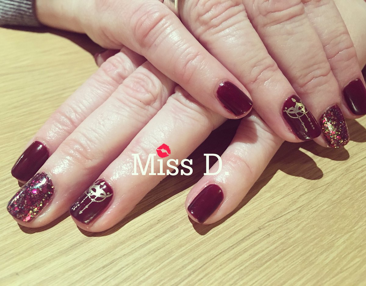 MissD_2014's tweet photo. #Gelish #gelishcorby #missd #missdcorby #gelpolish #nails #nailart #glitternails https://t.co/9GA6imyu6R