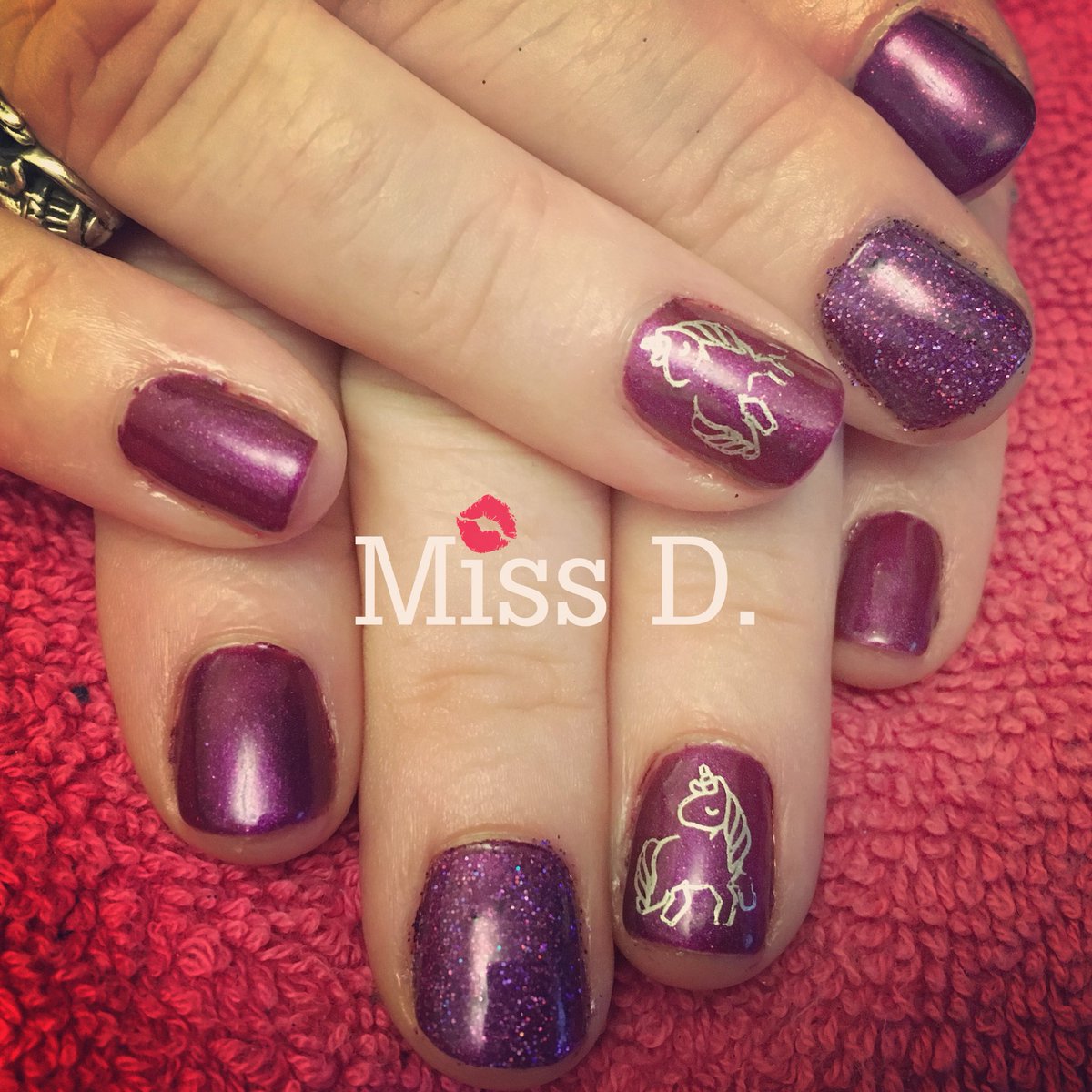 MissD_2014's tweet photo. #Gelish #gelishcorby #missd #missdcorby #gelpolish #nails #nailart #glitternails https://t.co/9GA6imyu6R