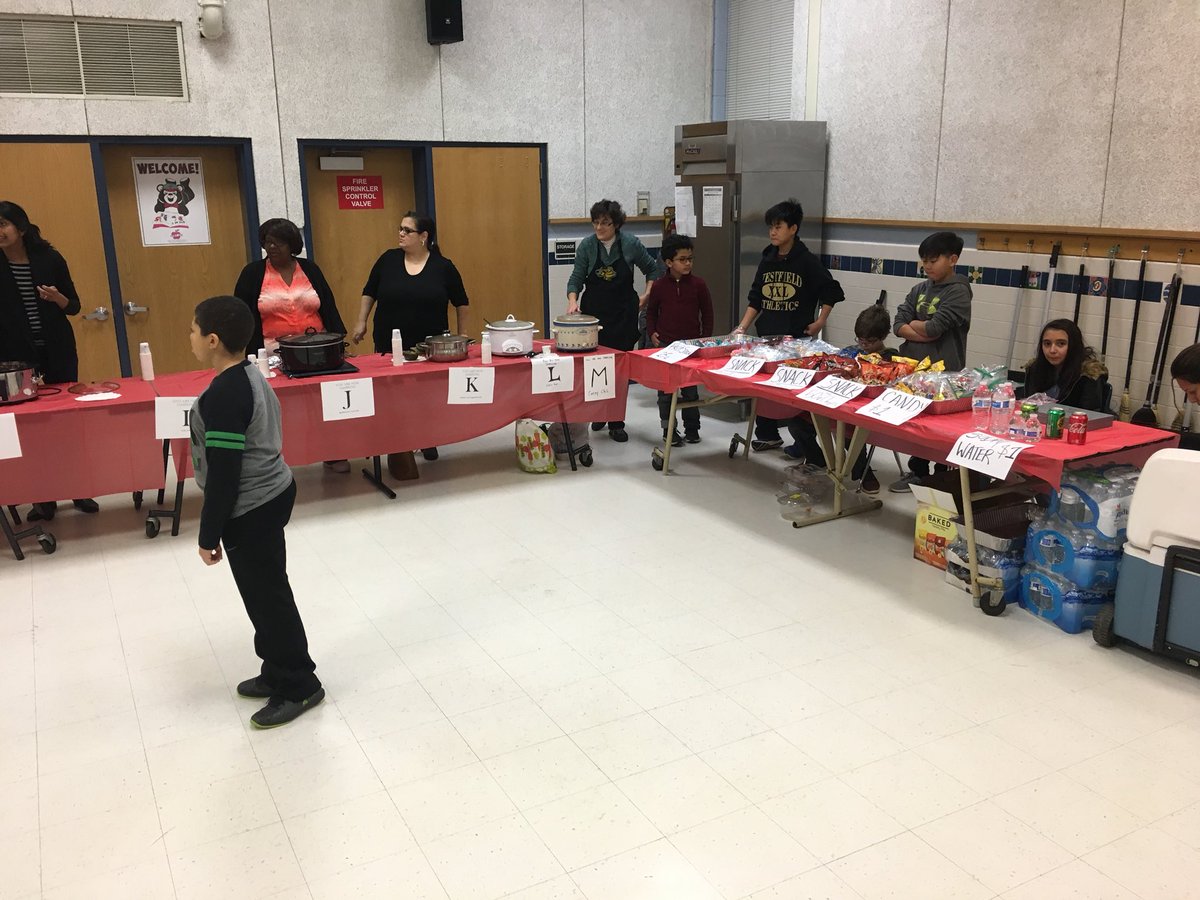 padmoreLTES's tweet photo. First Annual Chili Cook-Off! 🌶 https://t.co/dLXeTAJfYJ