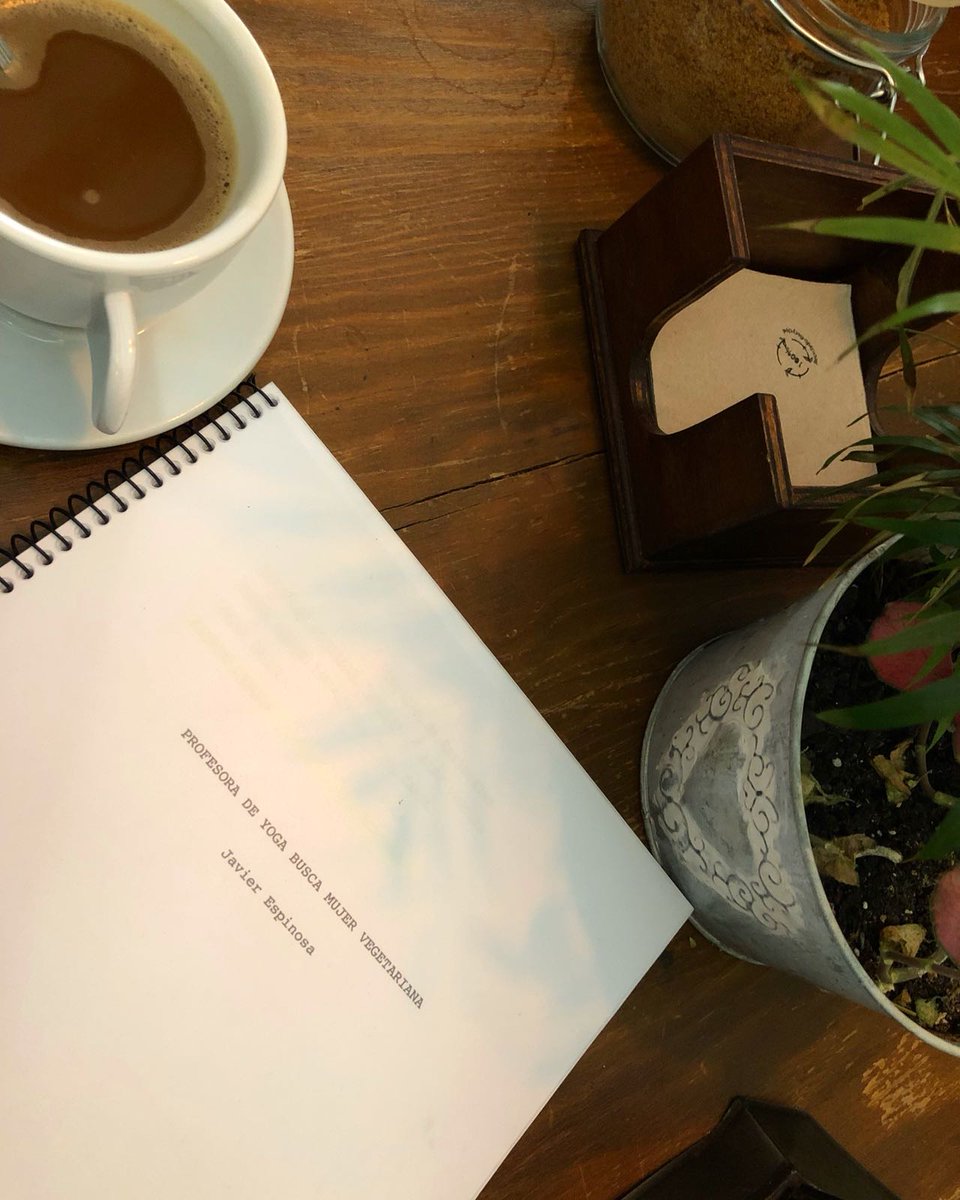 profesora de yoga busca mujer vegetariana