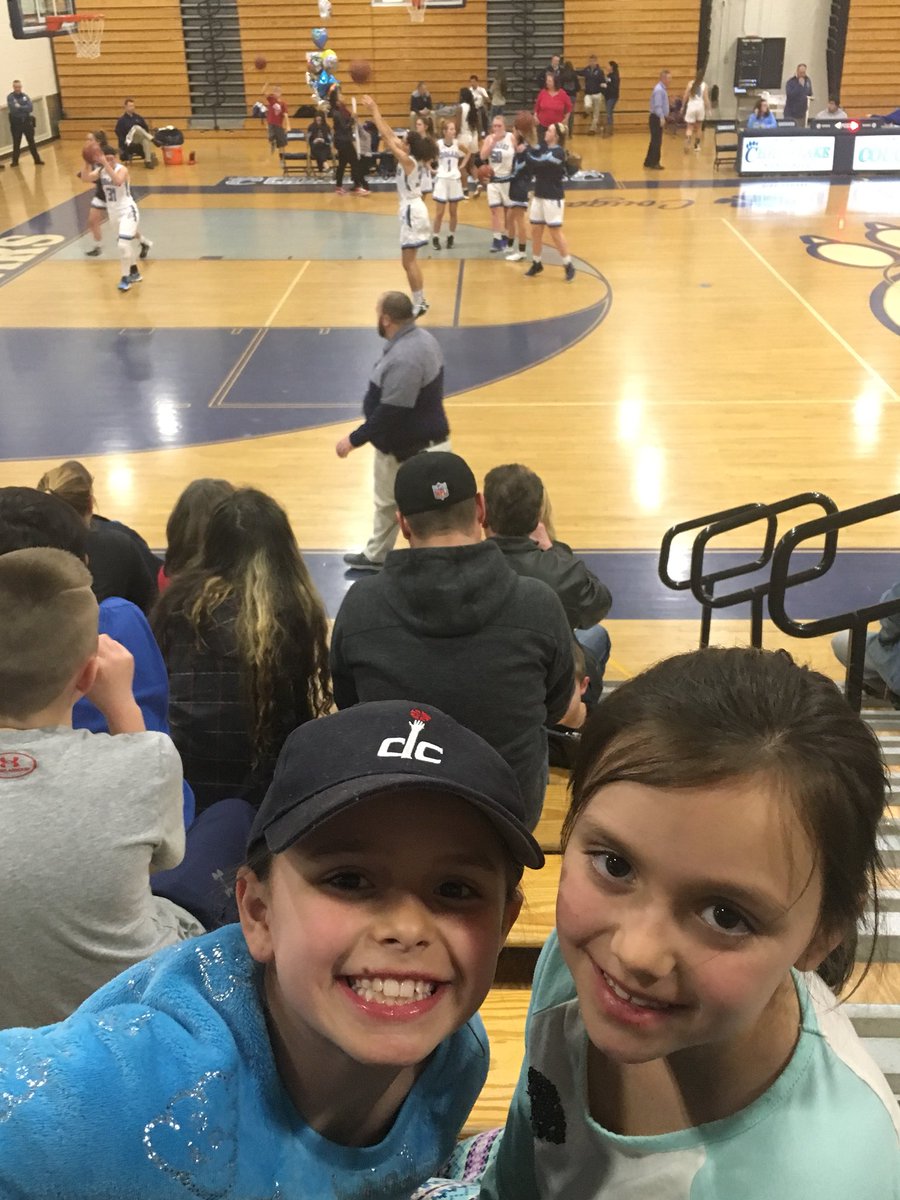 ACNubbs21's tweet photo. At Chesapeake game with the ladies... #cougars https://t.co/LsMAkUKt6s