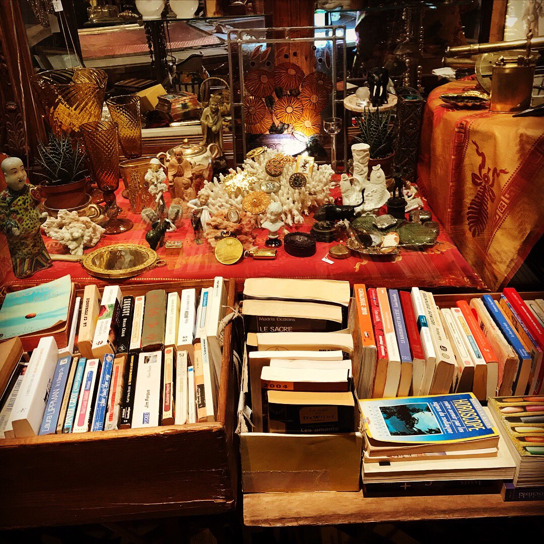 StudioEeZimmer's tweet image. First #bookfind of the evening on a side street in Paris. Not-so-olden-books at an antique store, unless you consider the 70’s antiquated which many of you will. #thursdaythrift #usedbooks #tresor #Bookhunting in Paris