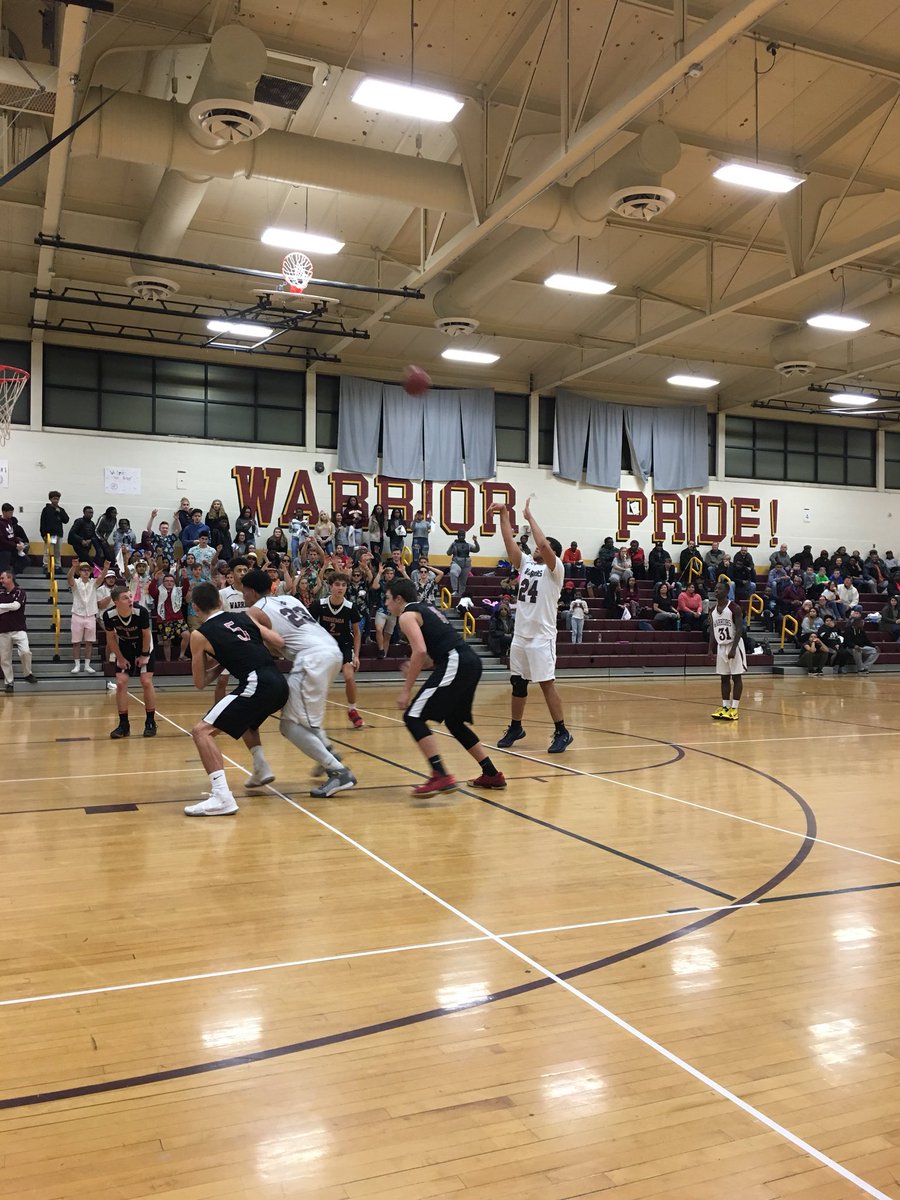 WarriorAthletic's tweet photo. Great comeback win for the warriors.  57-52 over Bo Manor tonight https://t.co/VL9c7EYjU8