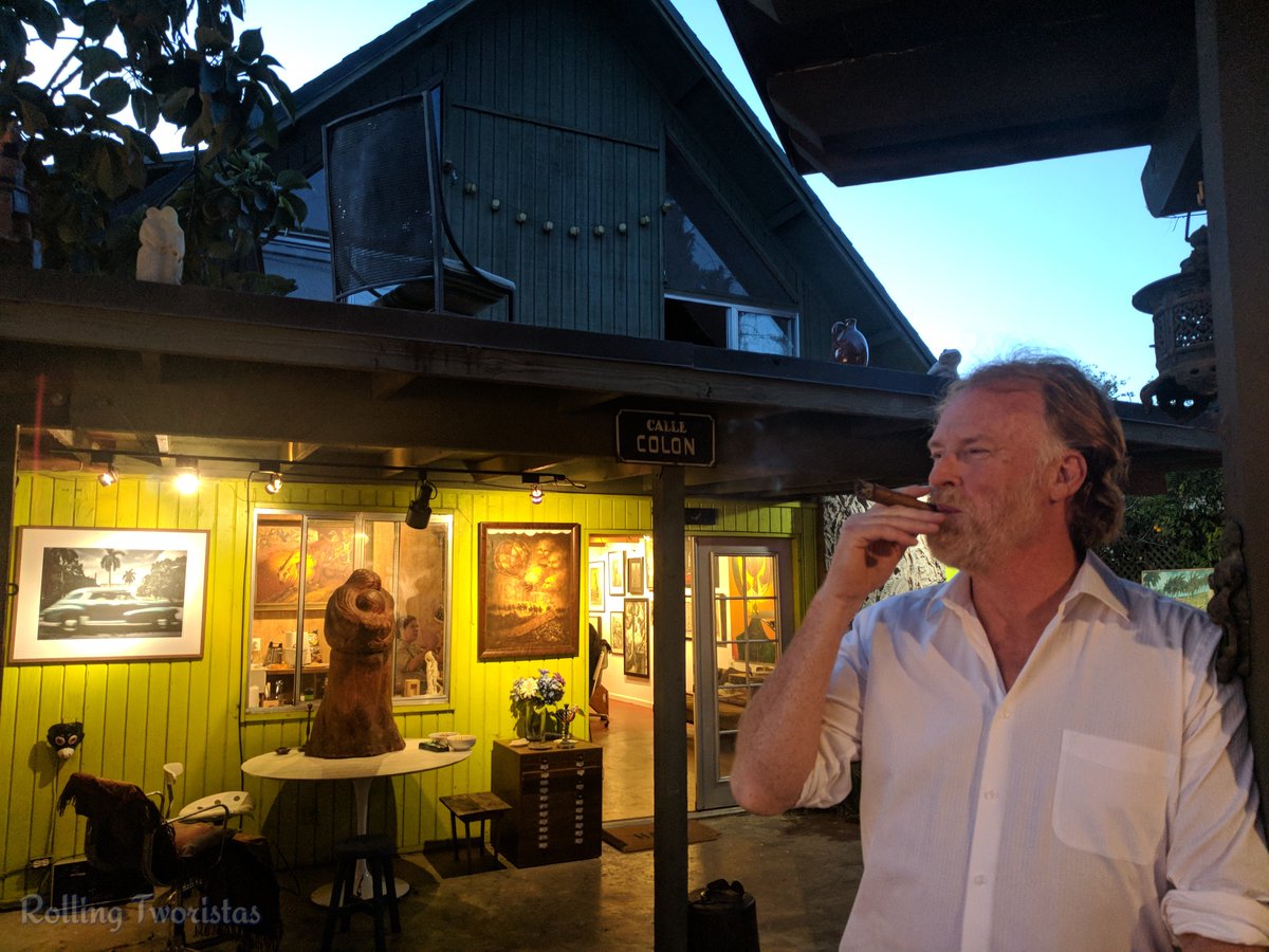 Rolling2ristas's tweet photo. Had a great time at a #CubanSoirée with #Cigars, #rum, #music and #art at the house (#gallery like) of artist #DermotBegley who hosted this awesome evening among his friends and art connoisseurs.

#RollingTworistas 
#JustinRegis @viaregis #VangeTapia @VangeTapia https://t.co/Vi4mZxDbre