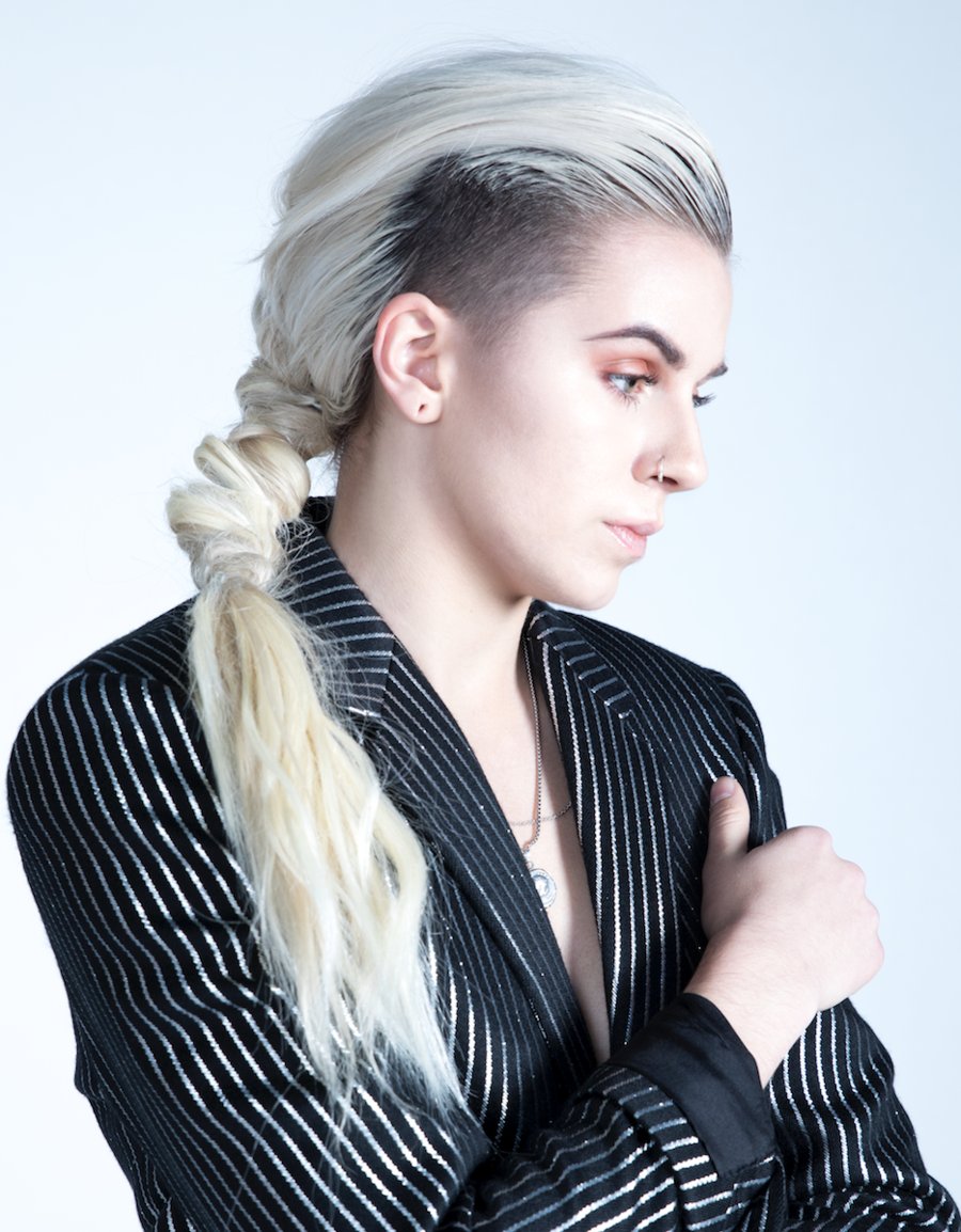 PVRISdaily's tweet photo. [PHOTOS] @LYNNGVNN for @AltPress. 📷: @GigDias https://t.co/CPHVu4GEfh