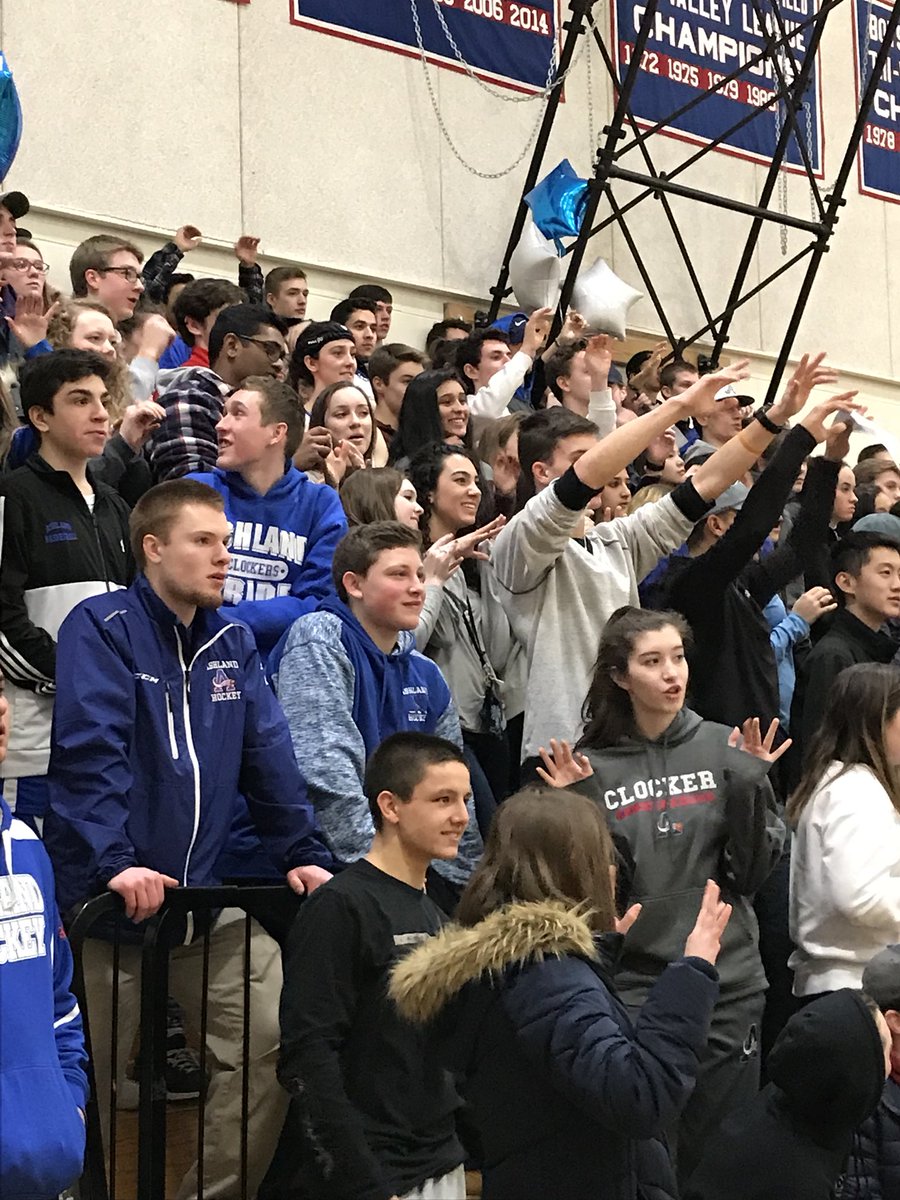 SraWolfe's tweet photo. ¡Mucho estrés! Let’s go Clockers! https://t.co/EpIxyjFB7N
