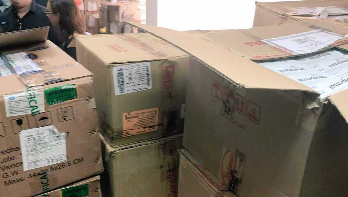 ConElMazoDando's tweet photo. Bolívar: Localizan medicamentos de Barrio Adentro acaparados en farmacia privada https://t.co/pEuVrmCkzm https://t.co/spoaytYFt4