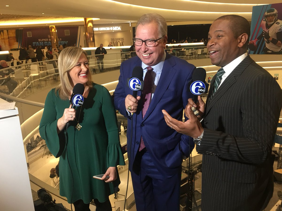 JawsCEOQB's tweet photo. I’ve had so much fun with @6abc this season! One final step on Sunday! 

By the way, if you get a chance to visit @mallofamerica please do so! It’s an amazing place! 😎

#FlyEaglesFly #SuperBowlLII  #BoldNorthMOA #Eagles https://t.co/5DJF6FPS1Z